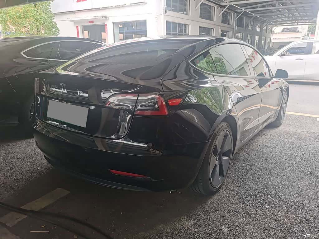 Tesla Model 3, 2021 11