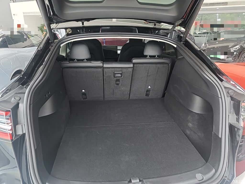 Tesla Model Y, 2024 15