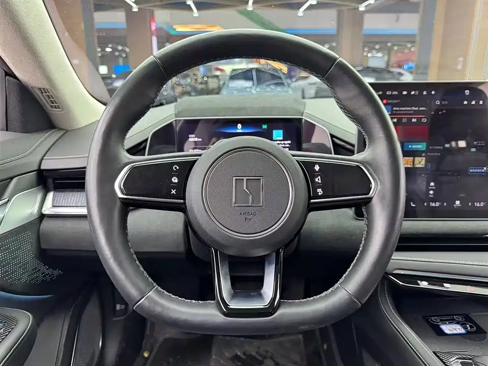 Zeekr 001
