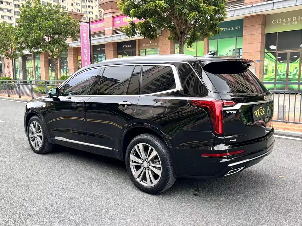 Cadillac XT6