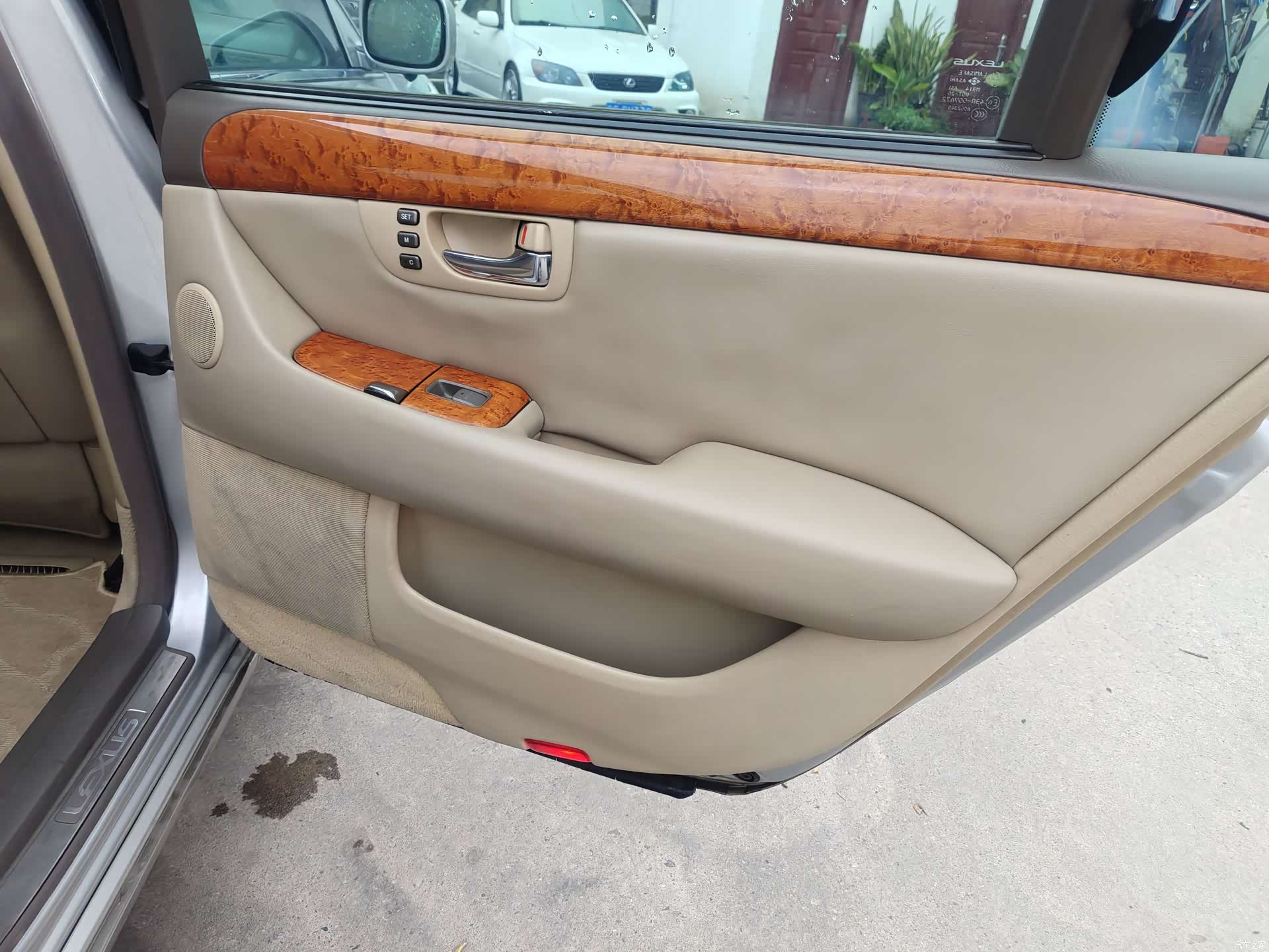 Lexus LS, 2005 21
