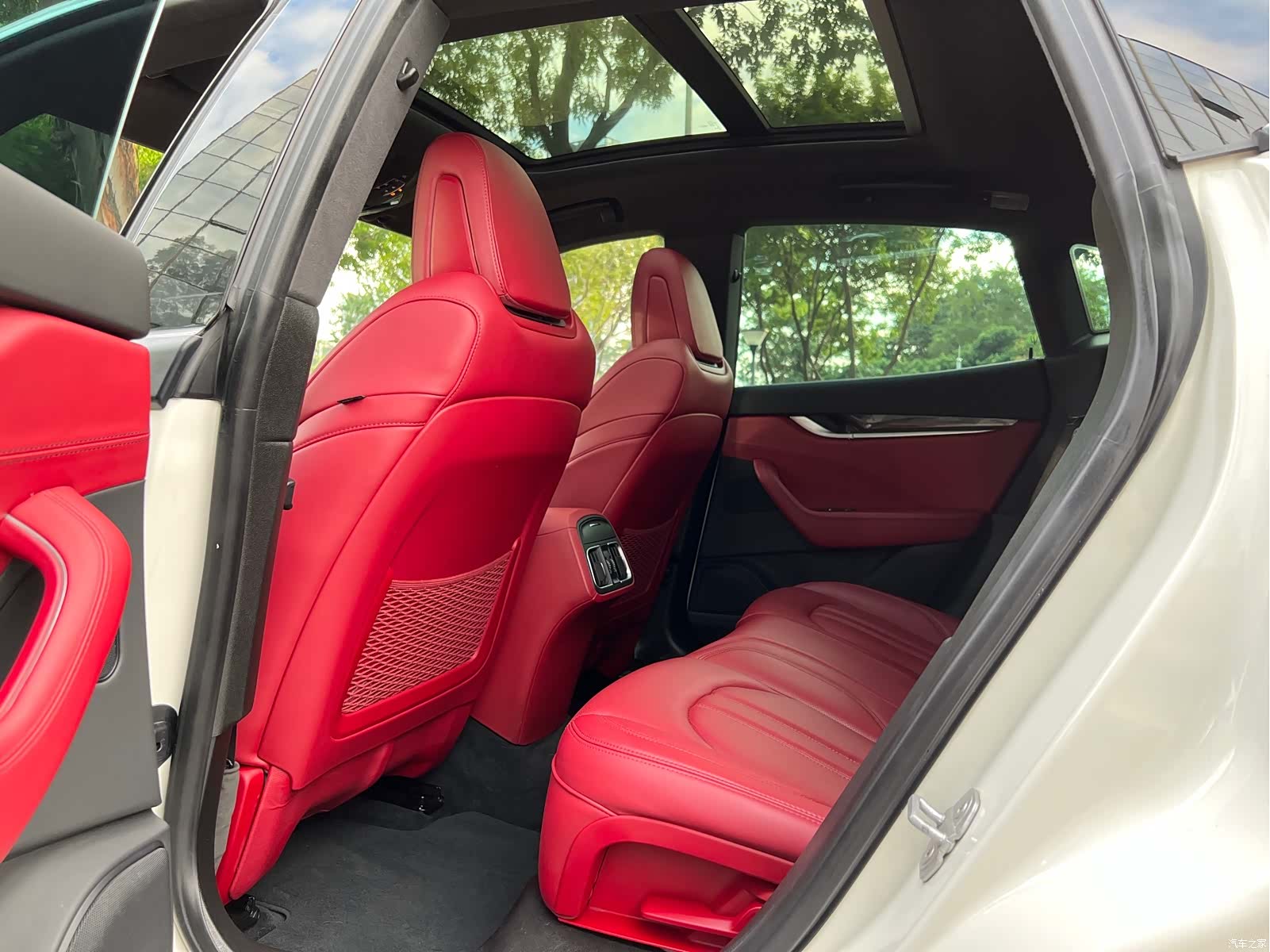 Maserati Levante, 2018 8