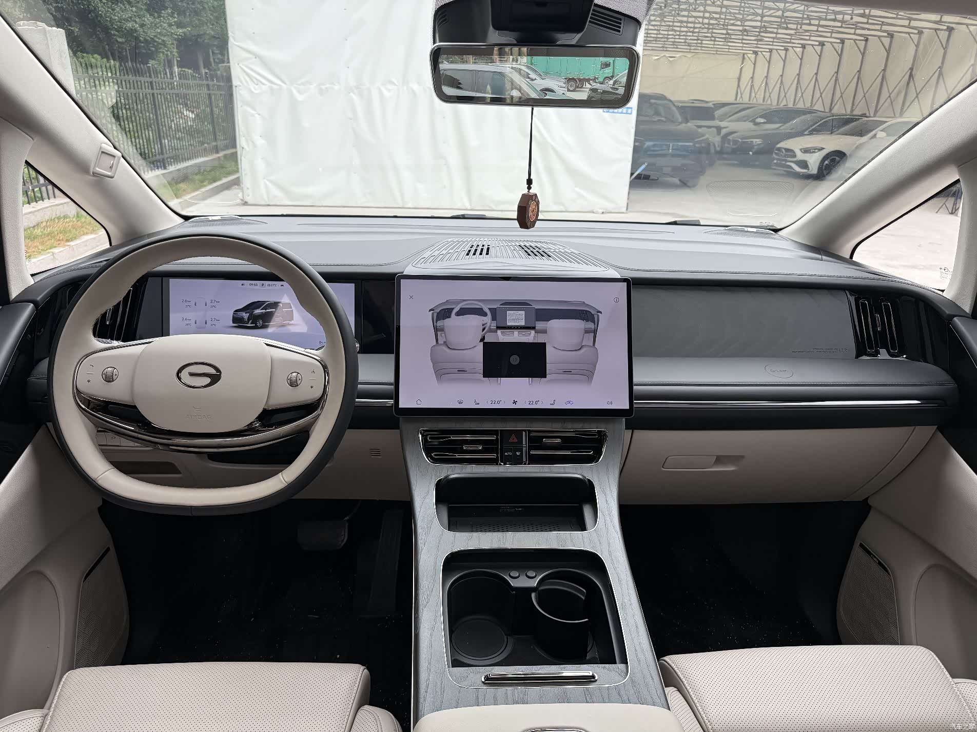Trumpchi M8, 2025 11