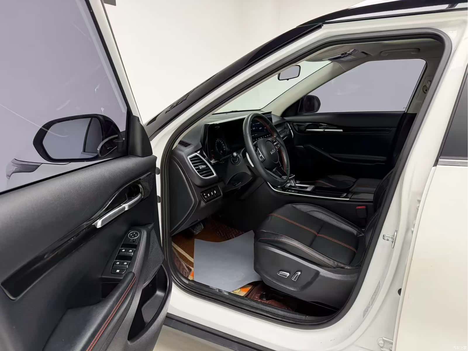 Kia KX3, 2021 11