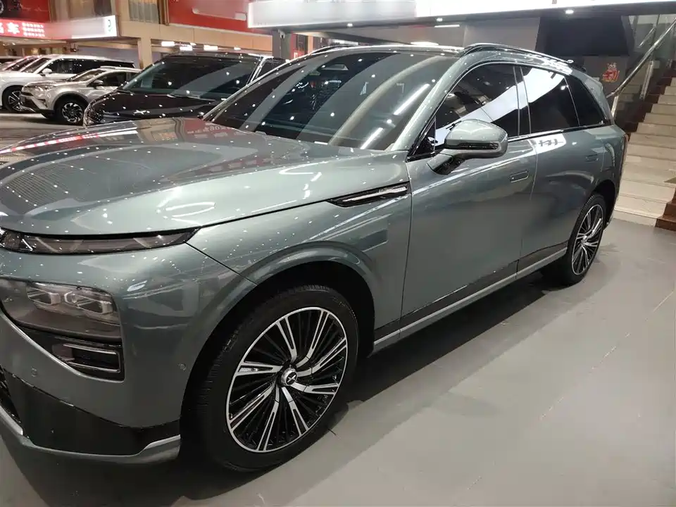 XPENG G9