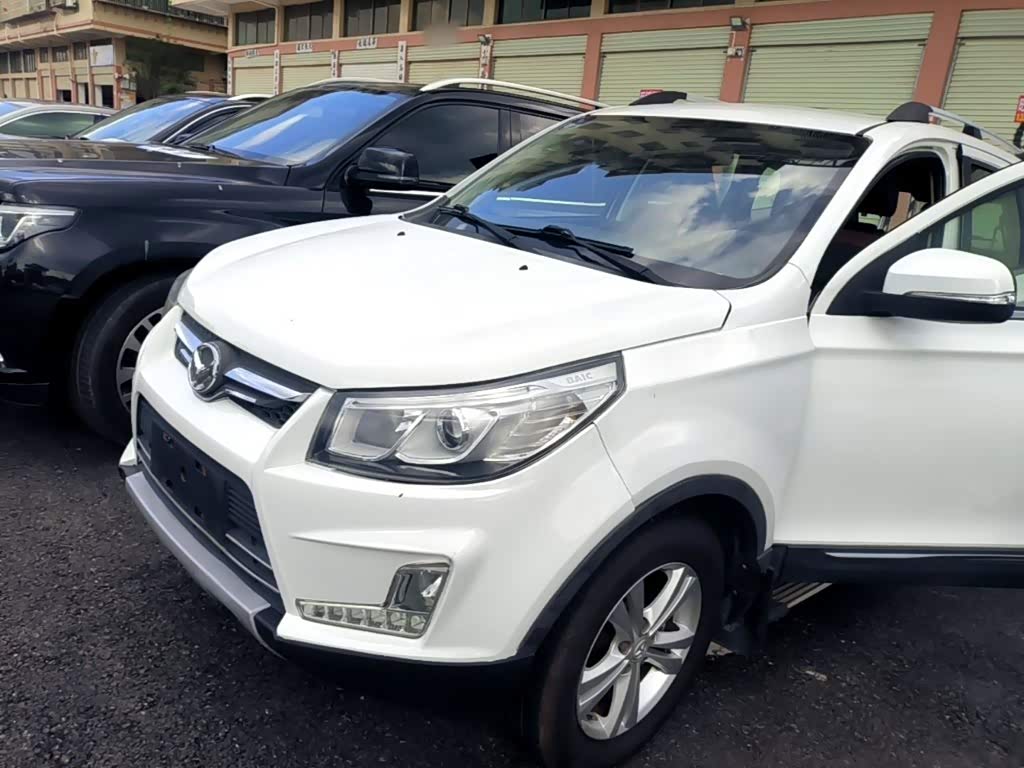 BAIC S3