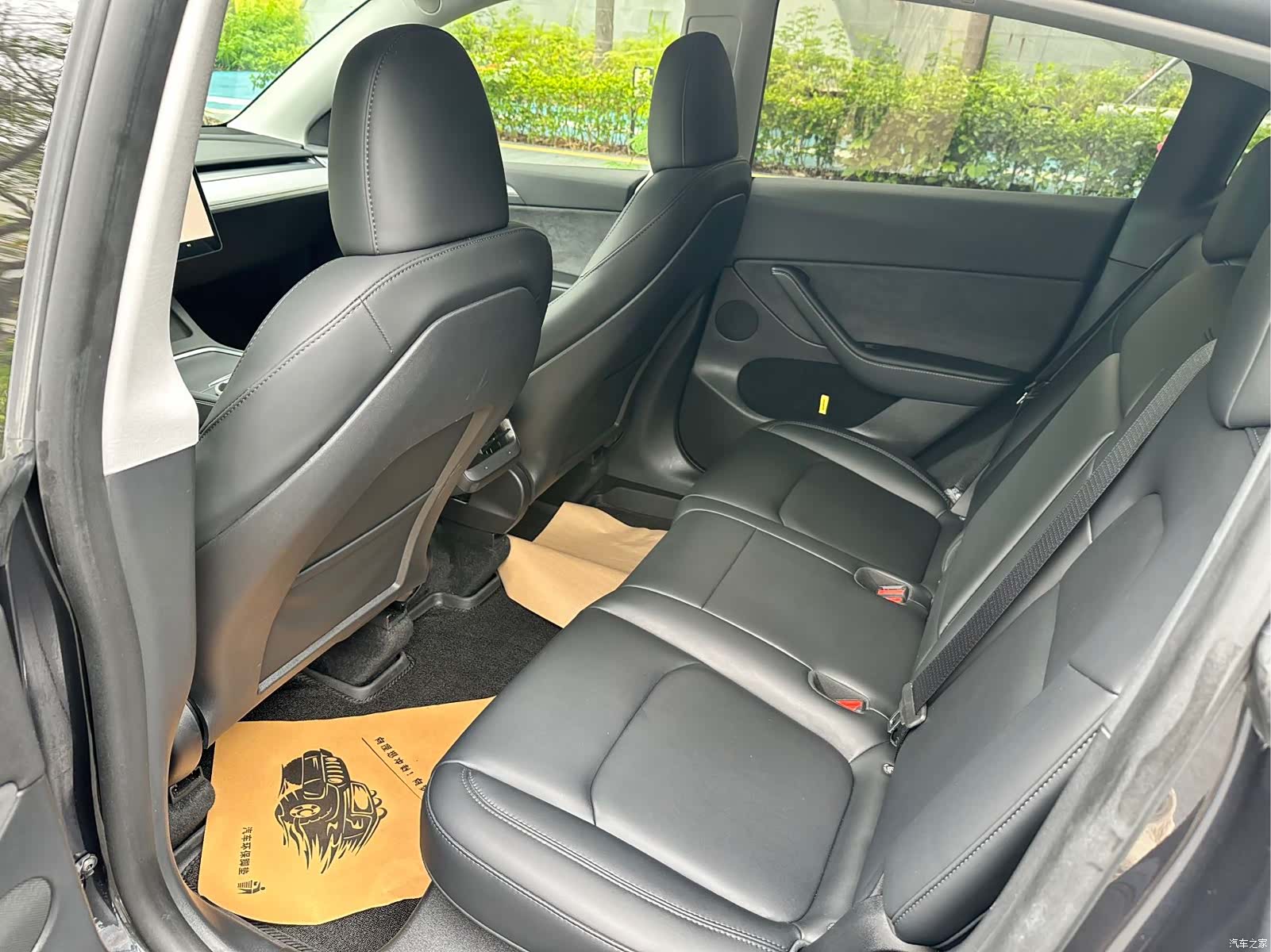 Tesla Model Y, 2024 8