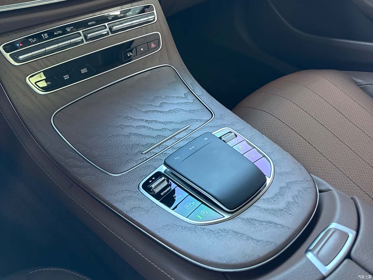 Mercedes-Benz E-Class, 2023 12