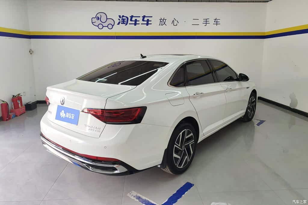 Volkswagen Sagitar, 2023 3