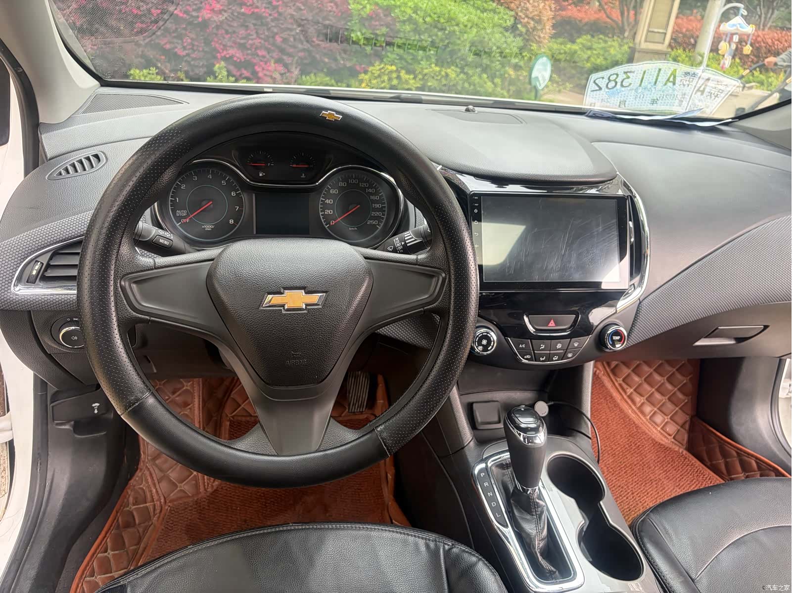 Chevrolet 320, 2018 13