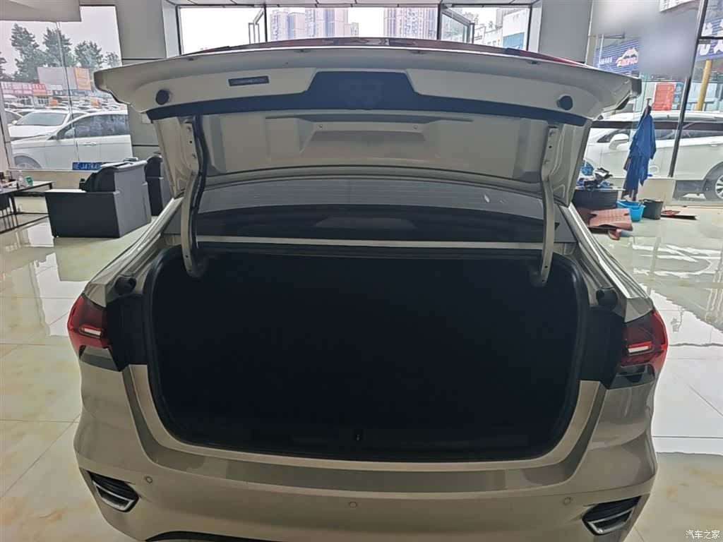 Roewe i5, 2022 19