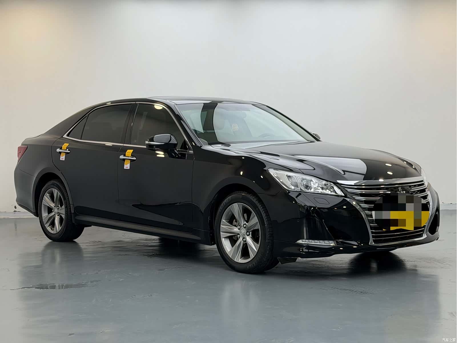Toyota Crown, 2016 3