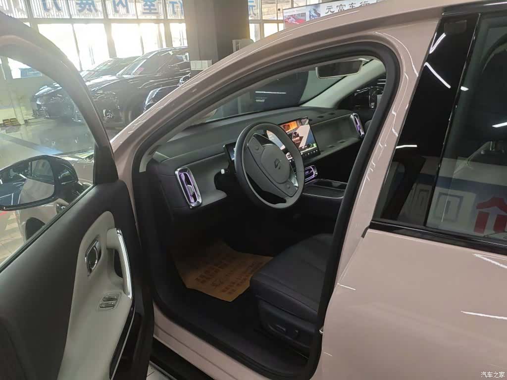 Leapmotor B01, 2026 8