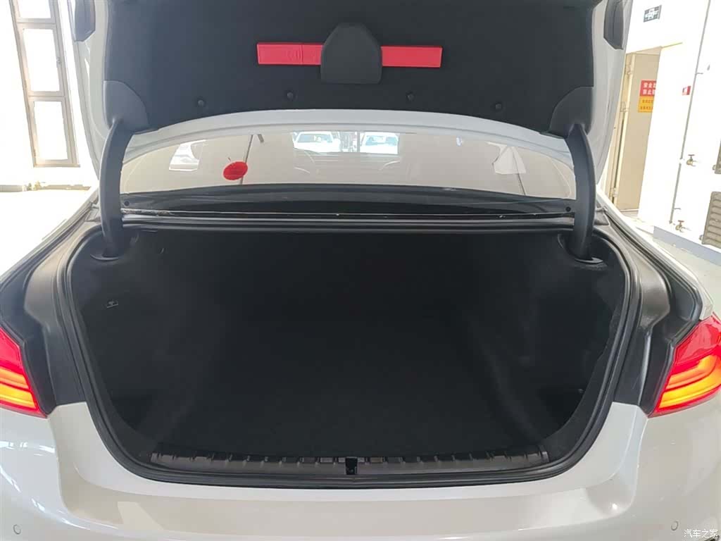 BMW 5 Series, 2018 18