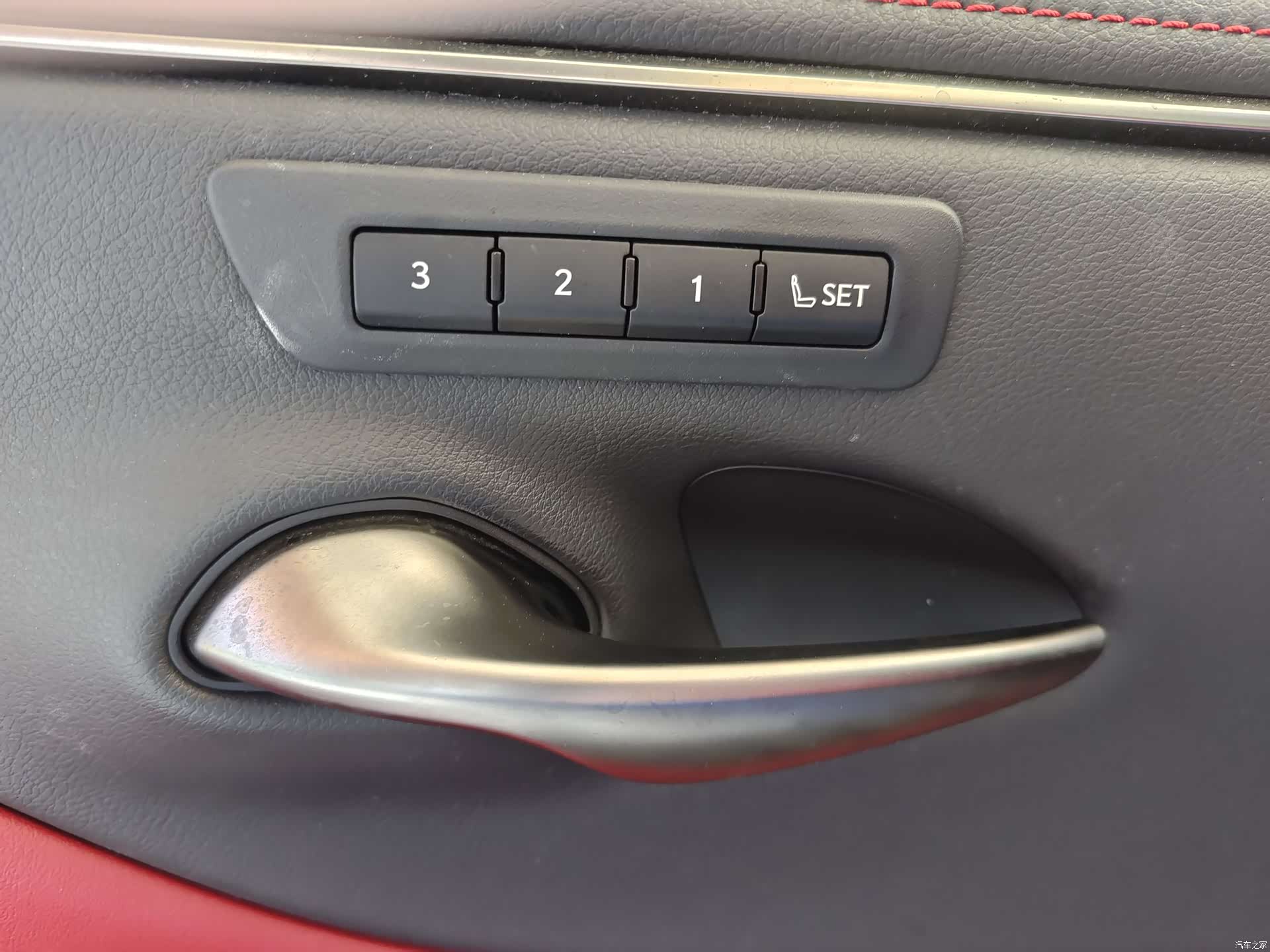 Lexus ES, 2019 12