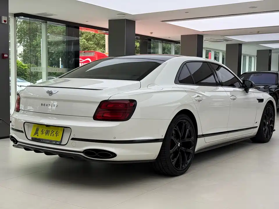 Bentley Flying