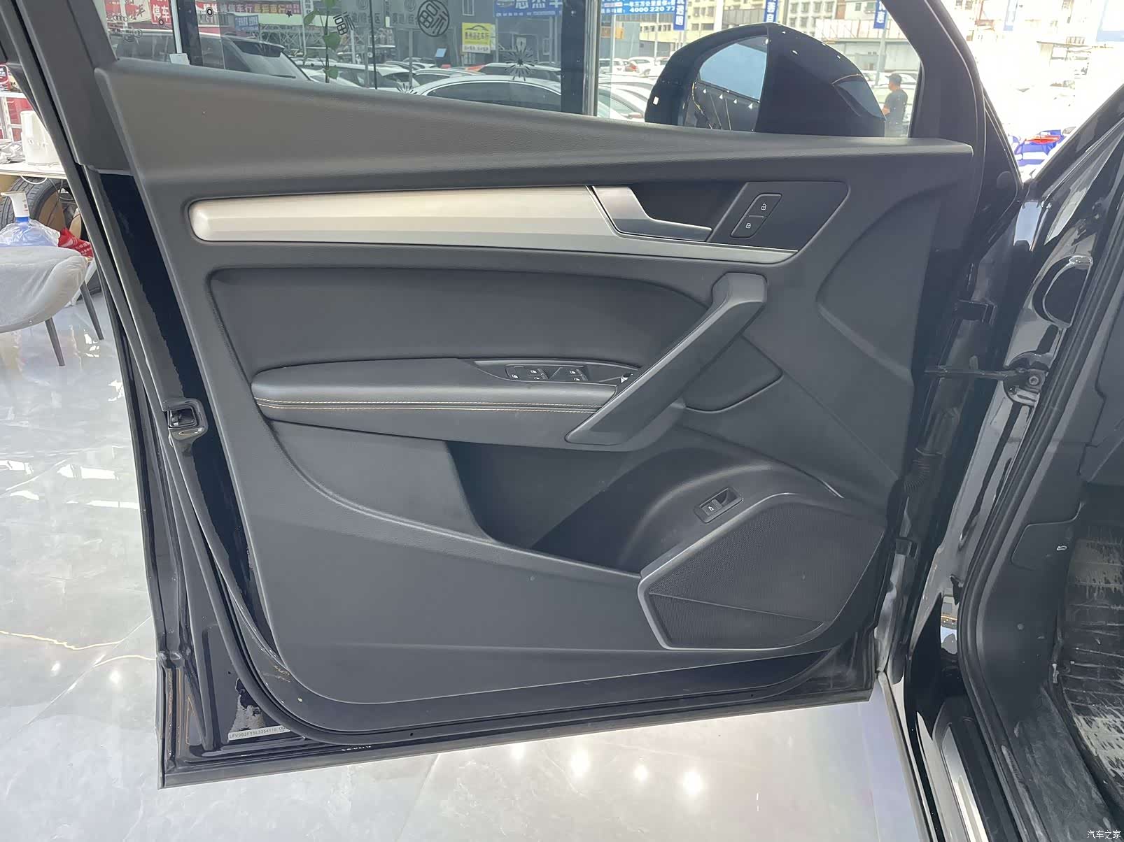 Audi Q5L, 2020 все фото