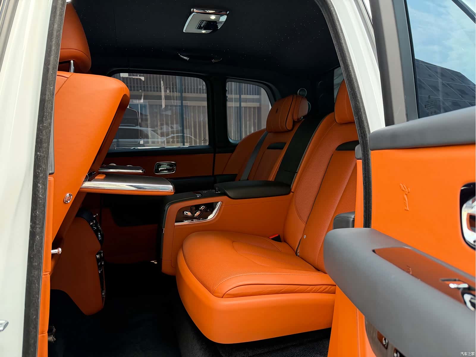 Rolls-Royce Cullinan, 2021 7