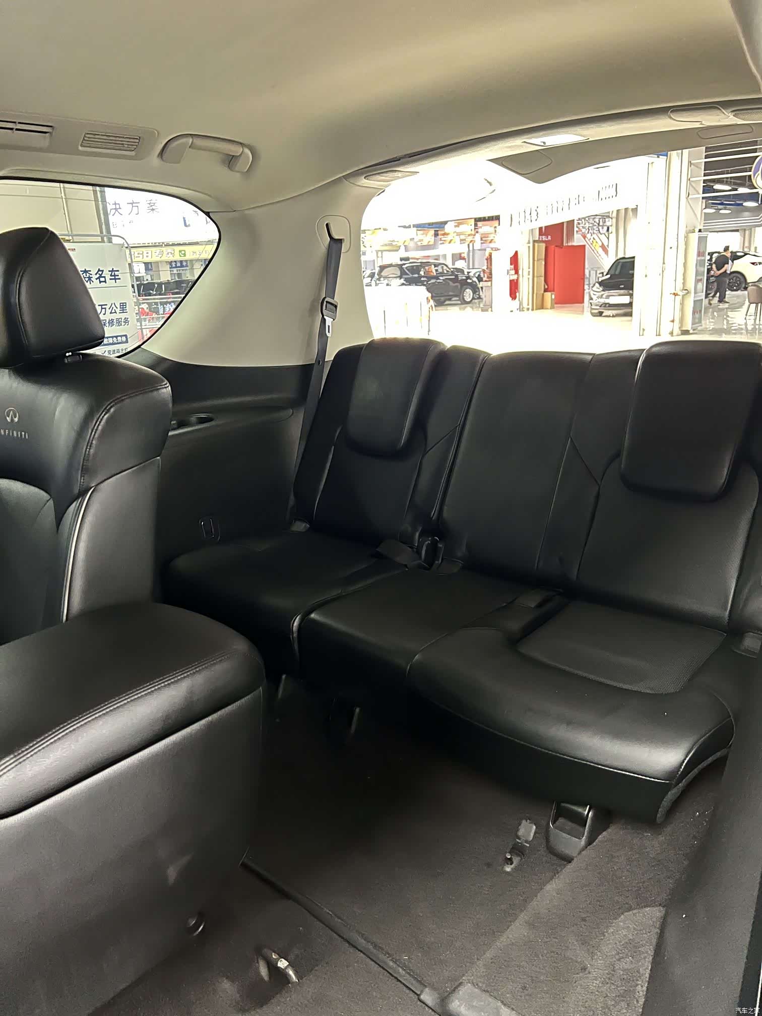 Infiniti QX56, 2014 15