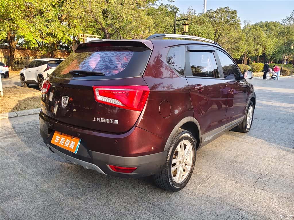 Wuling 560, 2016 все фото