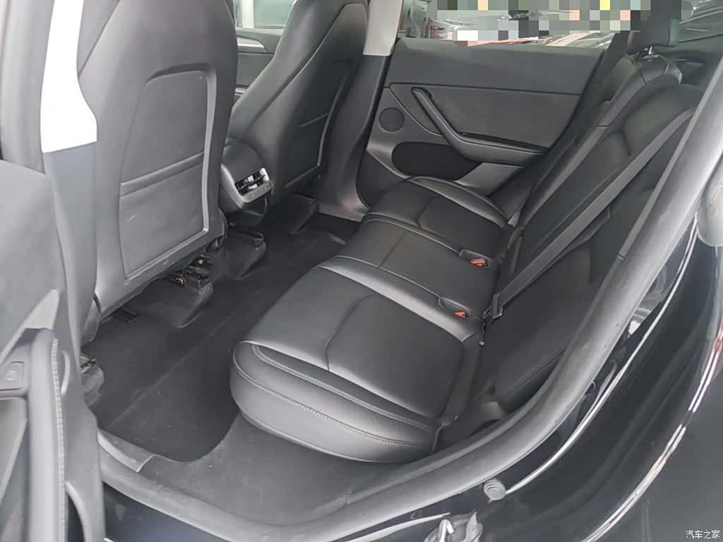 Tesla Model Y, 2024 13