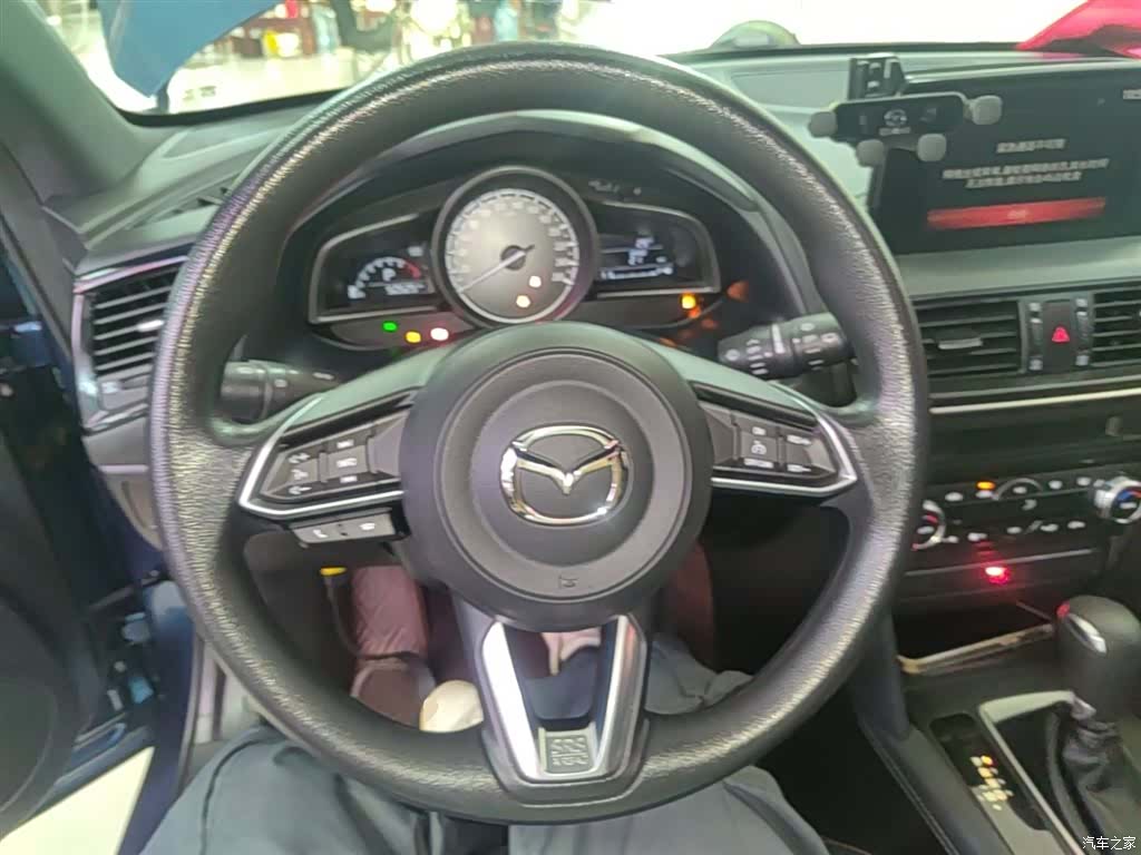 Mazda CX-4, 2022 11