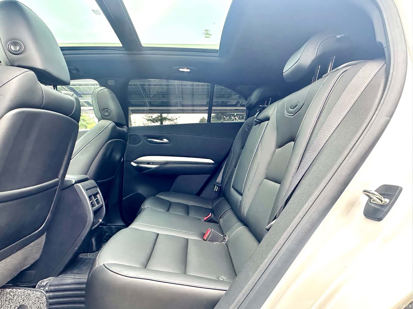 Cadillac XT4, 2020 13