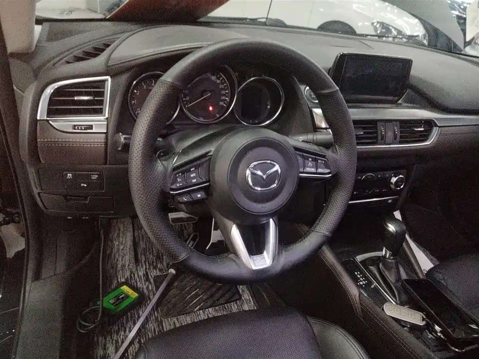 Mazda Atez