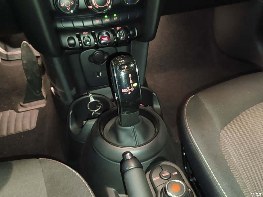 Mini ONE, 2021 14