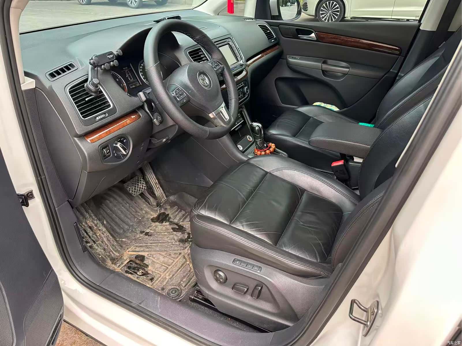 Volkswagen Xia, 2013 8