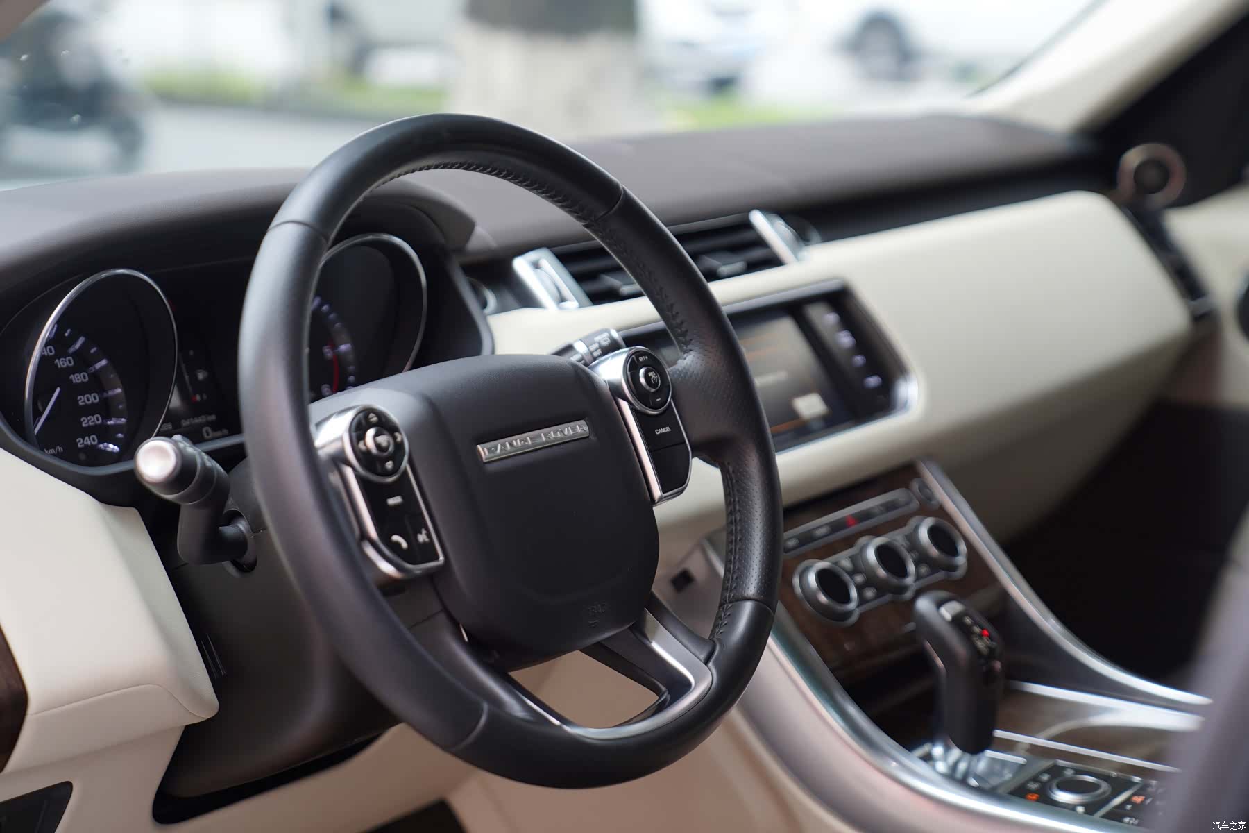 Land Rover Range Rover, 2015 9