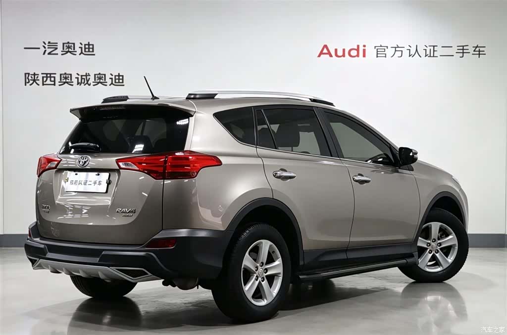 Toyota RAV4, 2015 4