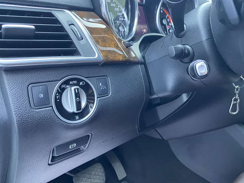 Mercedes-Benz M class