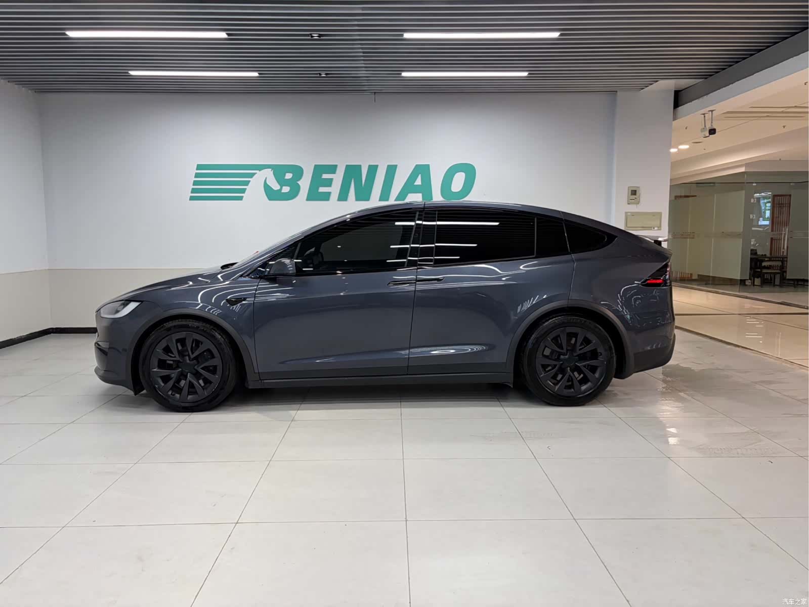 Tesla Model X, 2023 3