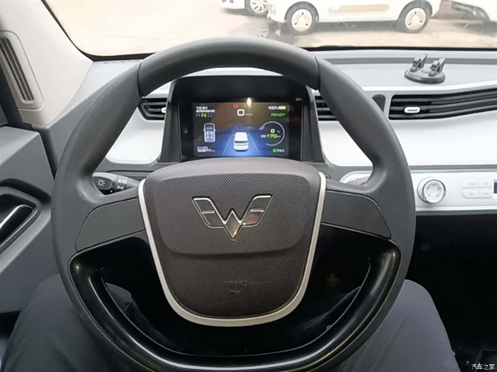 Wuling MINIEV, 2022 11