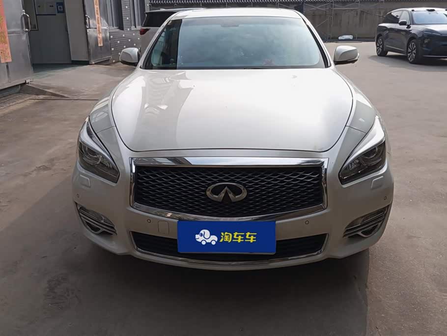 Infiniti Q70 Infiniti Q70