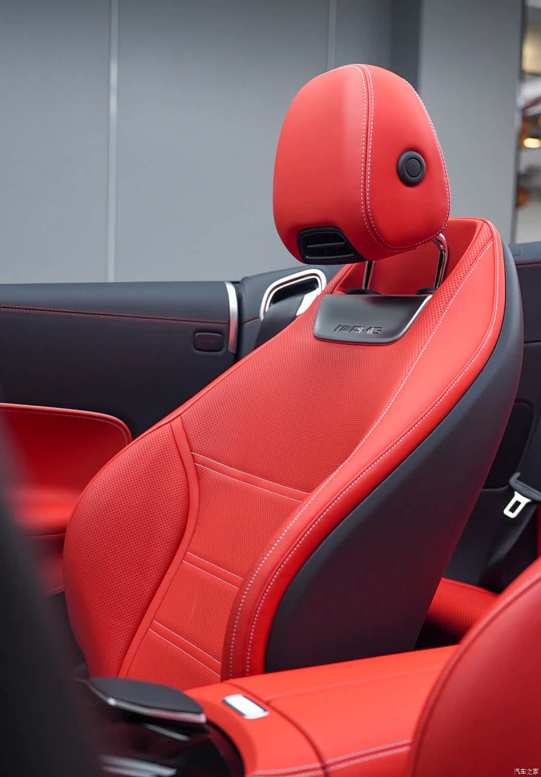 Mercedes-Benz SL, 2026 12