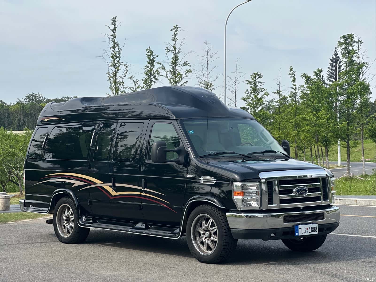 Ford E350, 2010 3