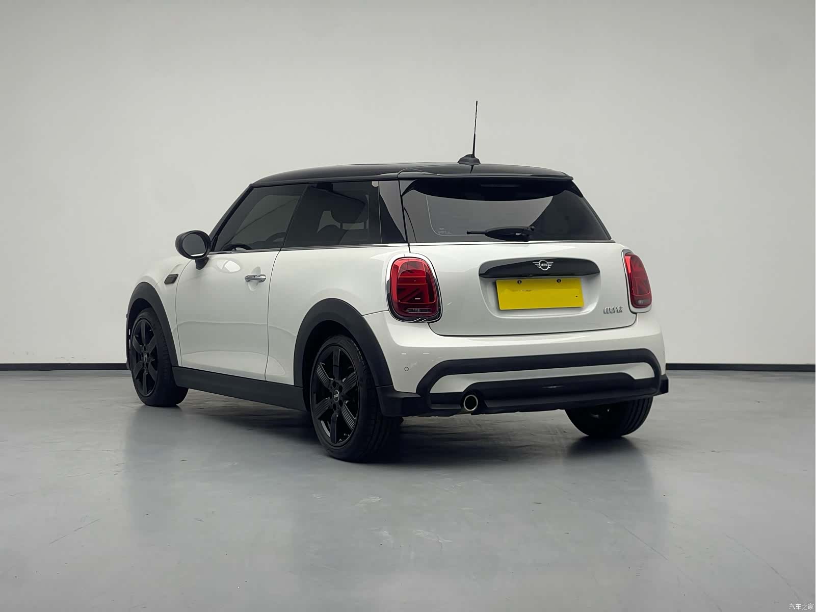 Mini Cooper, 2024 4