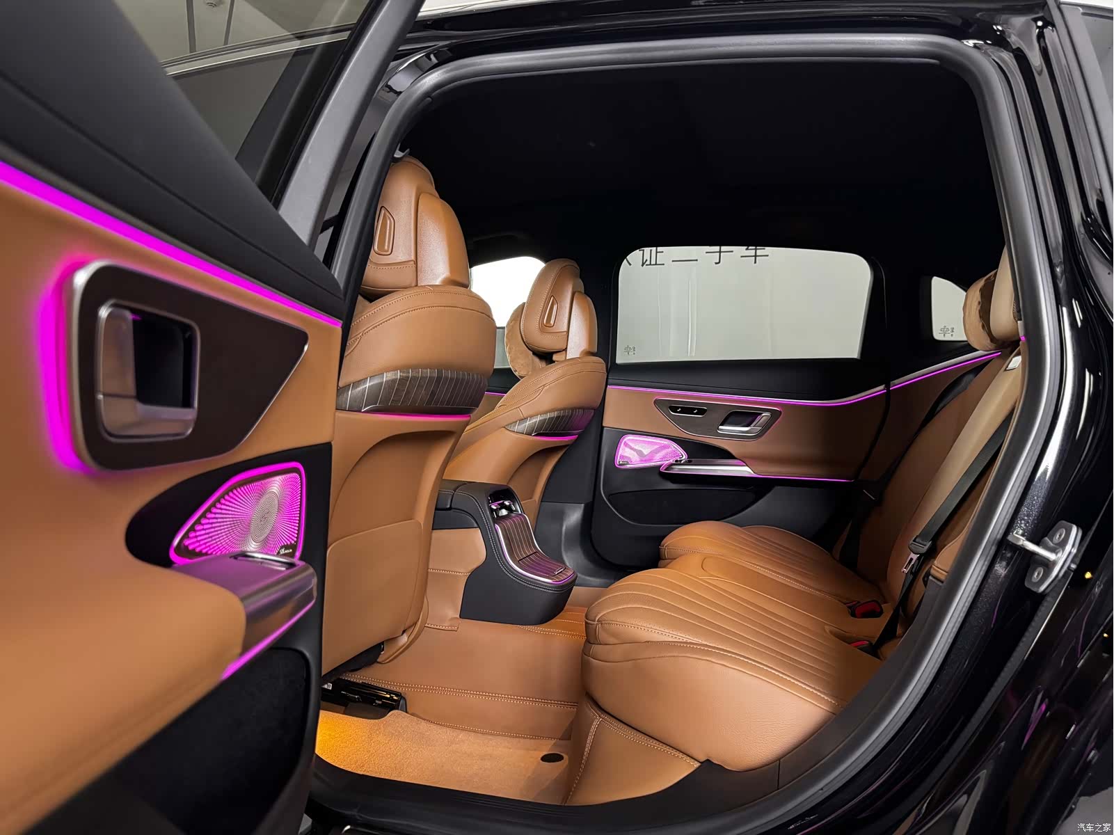 Mercedes-Benz E-Class, 2024 9