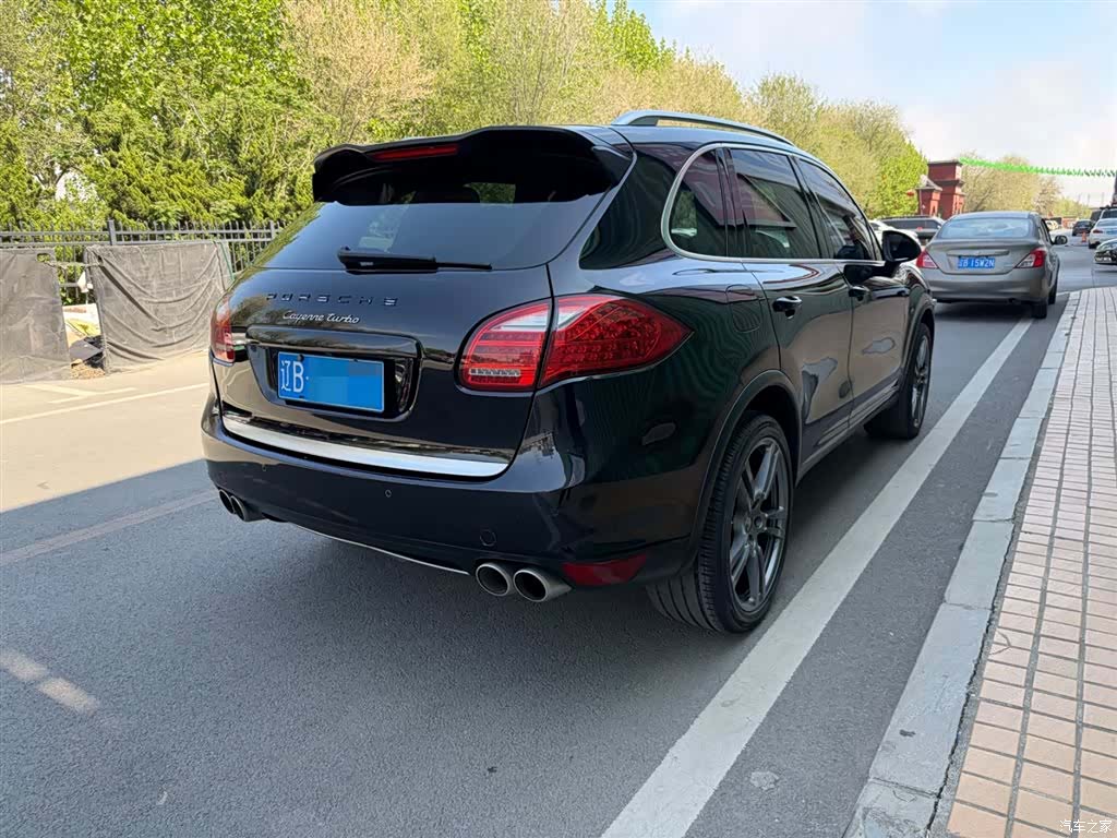 Porsche Cayenne, 2011 14