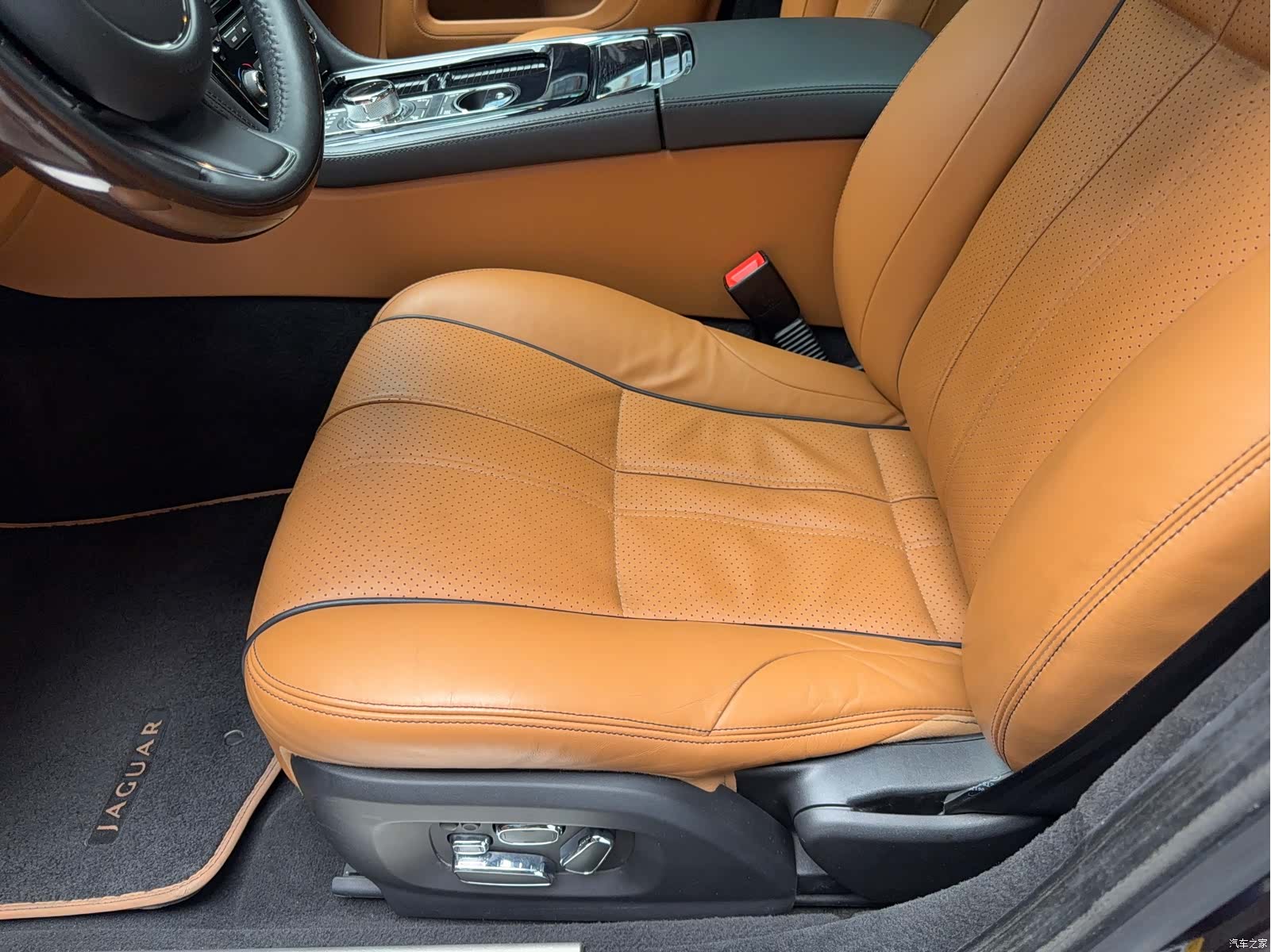 Jaguar XJ, 2013 10