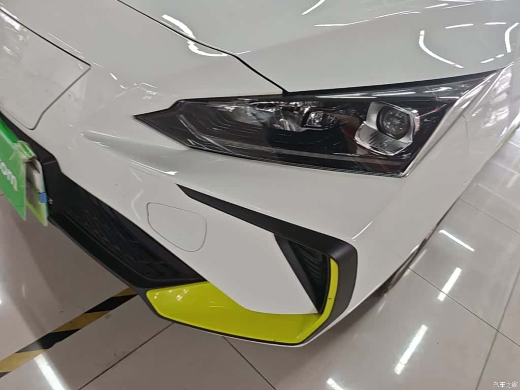DongFeng E70, 2023 18