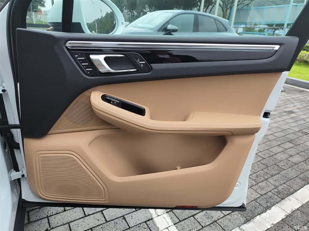 Porsche Macan, 2020 10