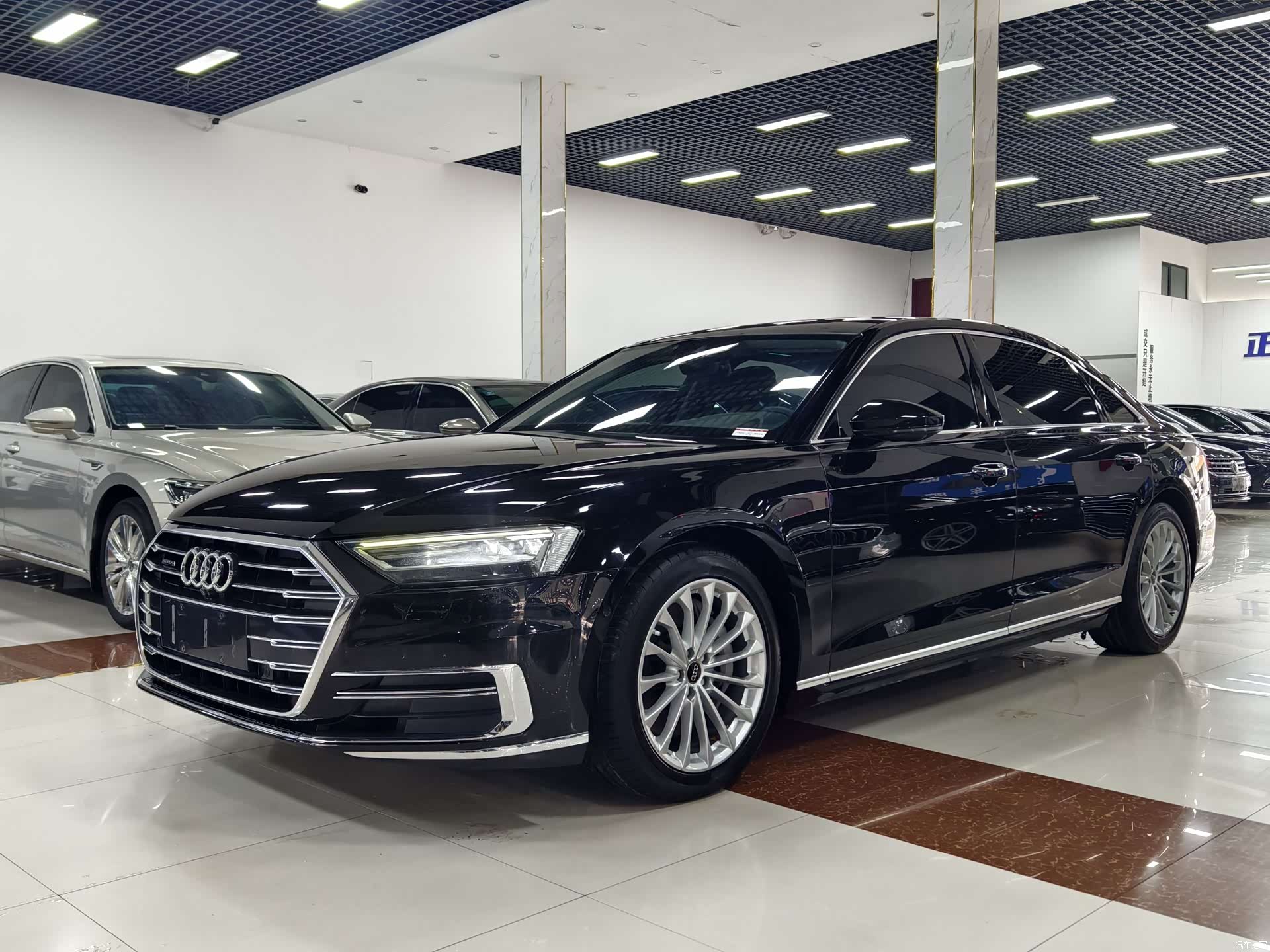 Audi A8L, 2019 1