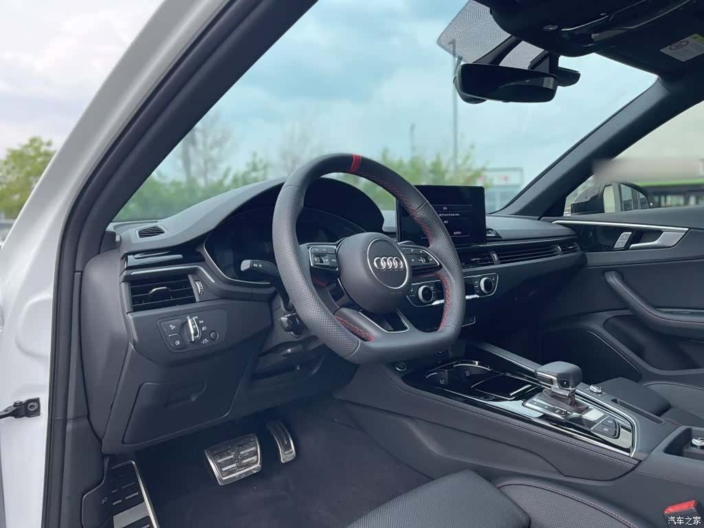 Audi A4L, 2025 13