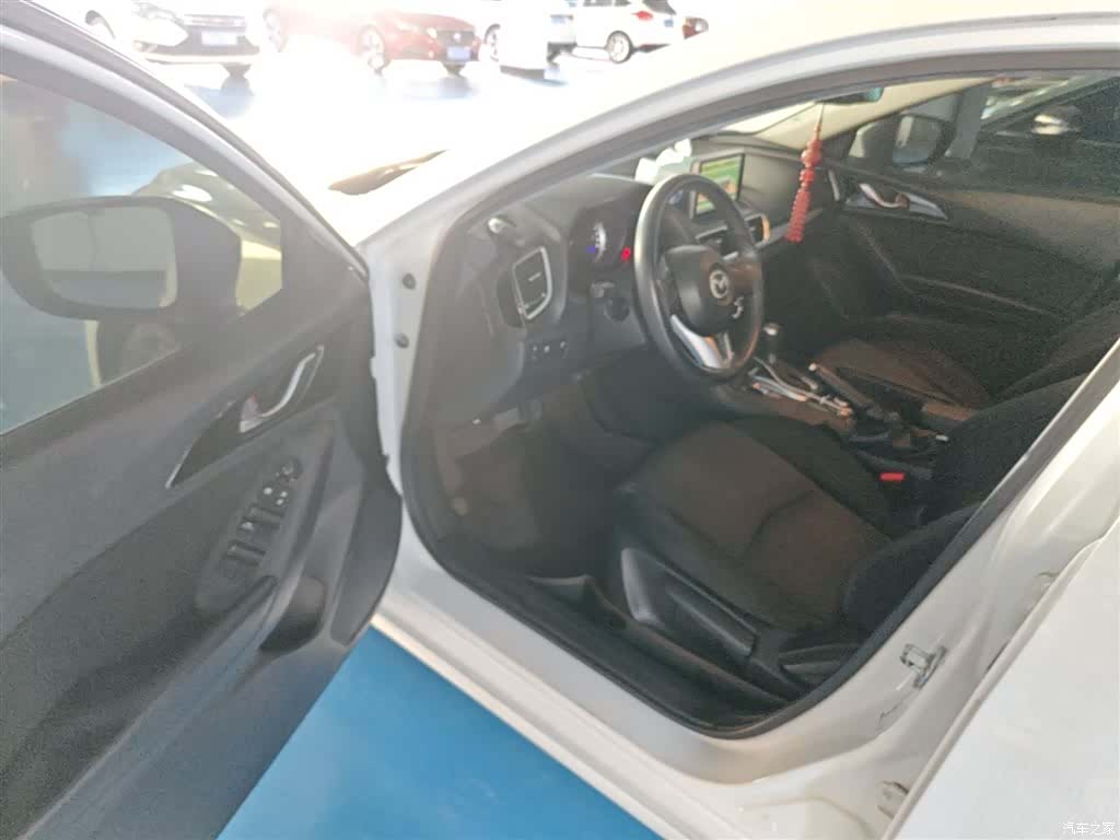 Mazda Mazda3, 2016 16