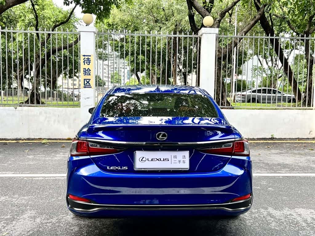 Lexus ES, 2020 8