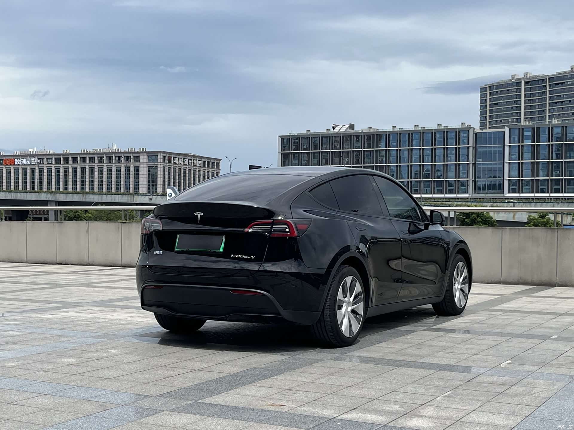 Tesla Model Y, 2021 17