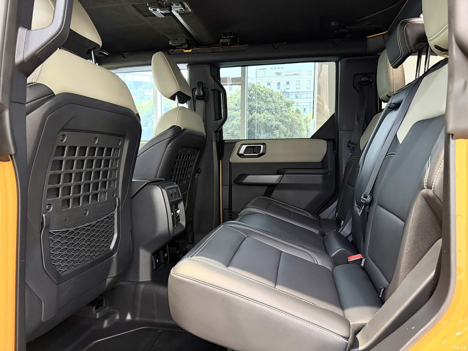 Ford Bronco, 2025 11
